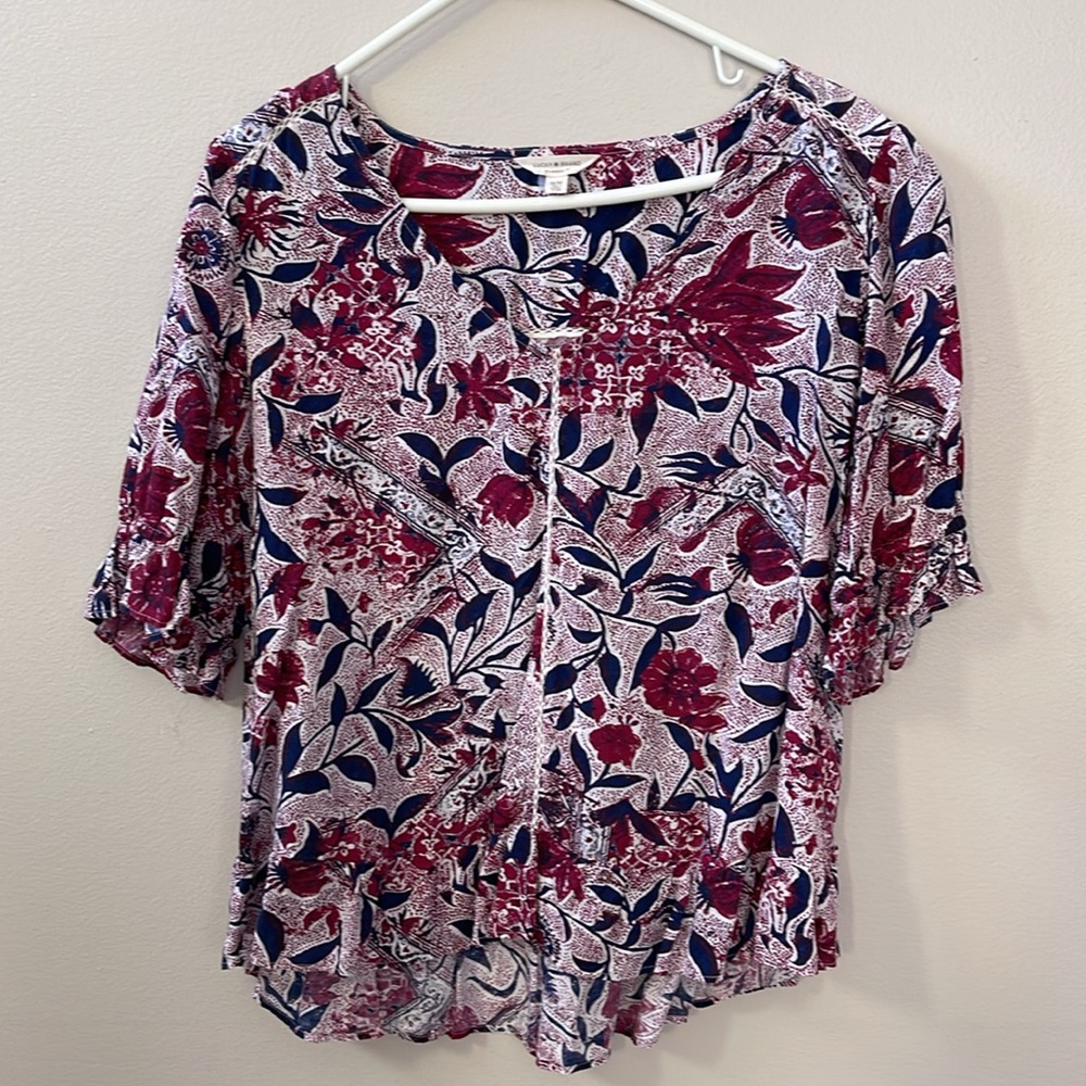 Lucky Brand Floral Print Women's Short Sleeve V Neck Top Sz M - Picture 2 of 9
